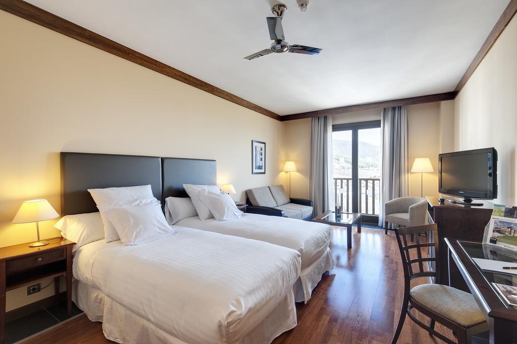 Hotel & Spa Real Badaguas Jaca Екстер'єр фото